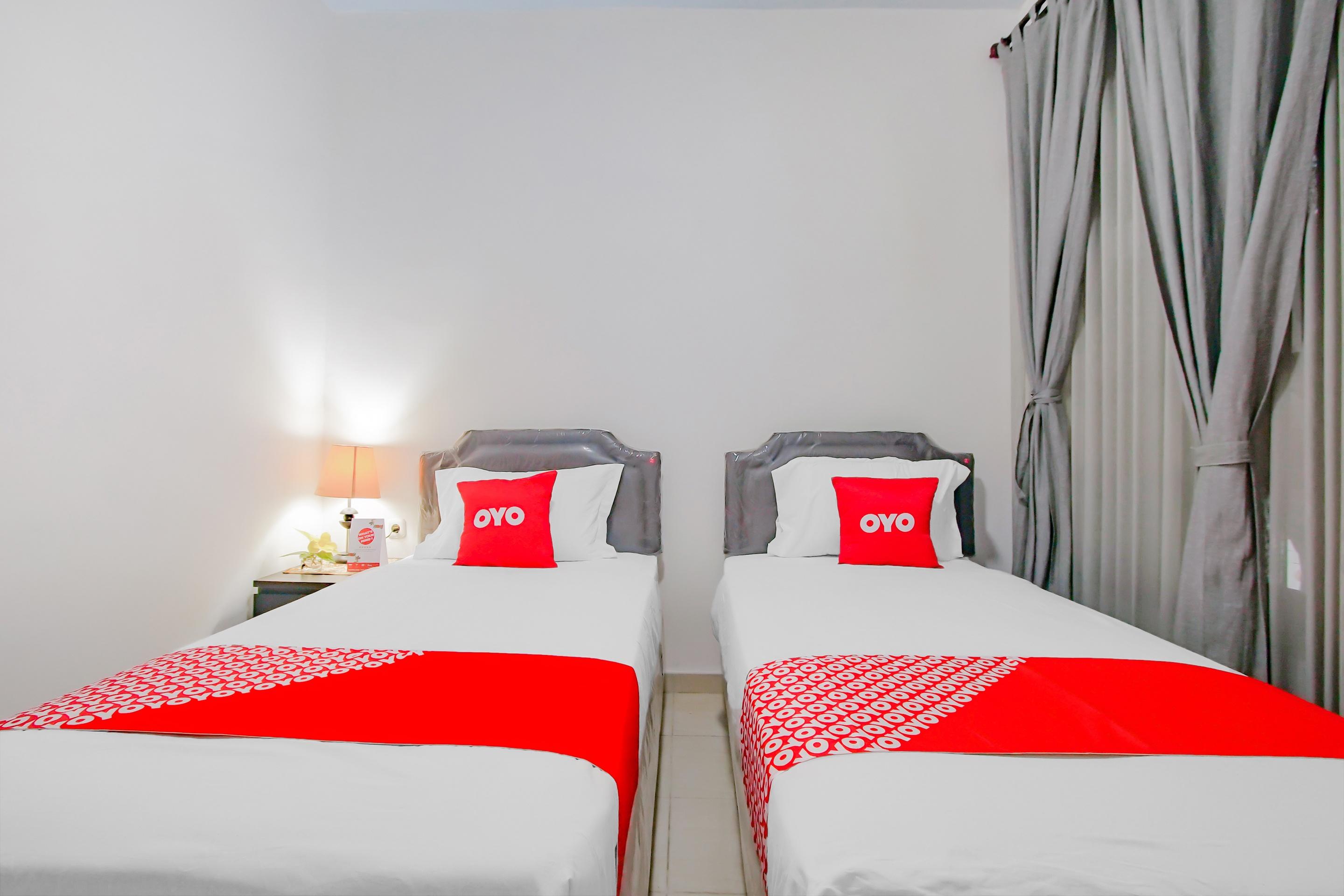 Oyo 3371 Omah Saras Family Hotel Маланг Екстериор снимка